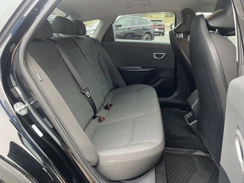 Used 2025 Kia K4 LXS image 17