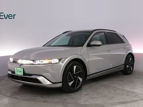 Used 2025 Hyundai Ioniq 5 Limited RWD image 2