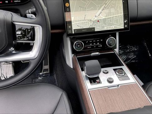 Used 2023 Land Rover Range Rover SE AWD/4WD image 18