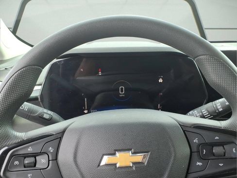 Certified 2025 Chevrolet TrailBlazer LS w/ LS Convenience Package FWD image 19