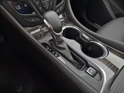 Used 2019 Buick Envision Essence FWD image 43