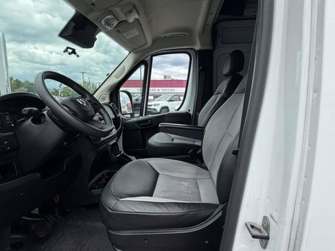 Used 2024 RAM ProMaster 2500 w/ Convenience Group FWD image 26