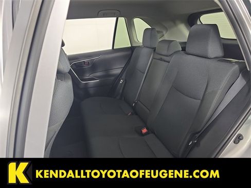Used 2022 Toyota RAV4 LE image 17