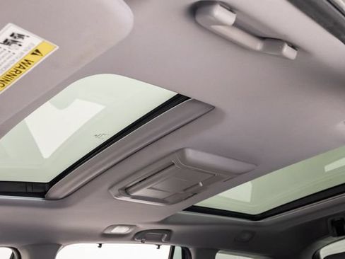 Used 2018 Honda Pilot Elite image 9