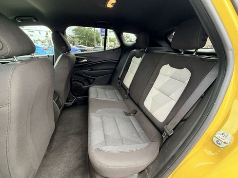 Certified 2024 Chevrolet Trax RS image 18