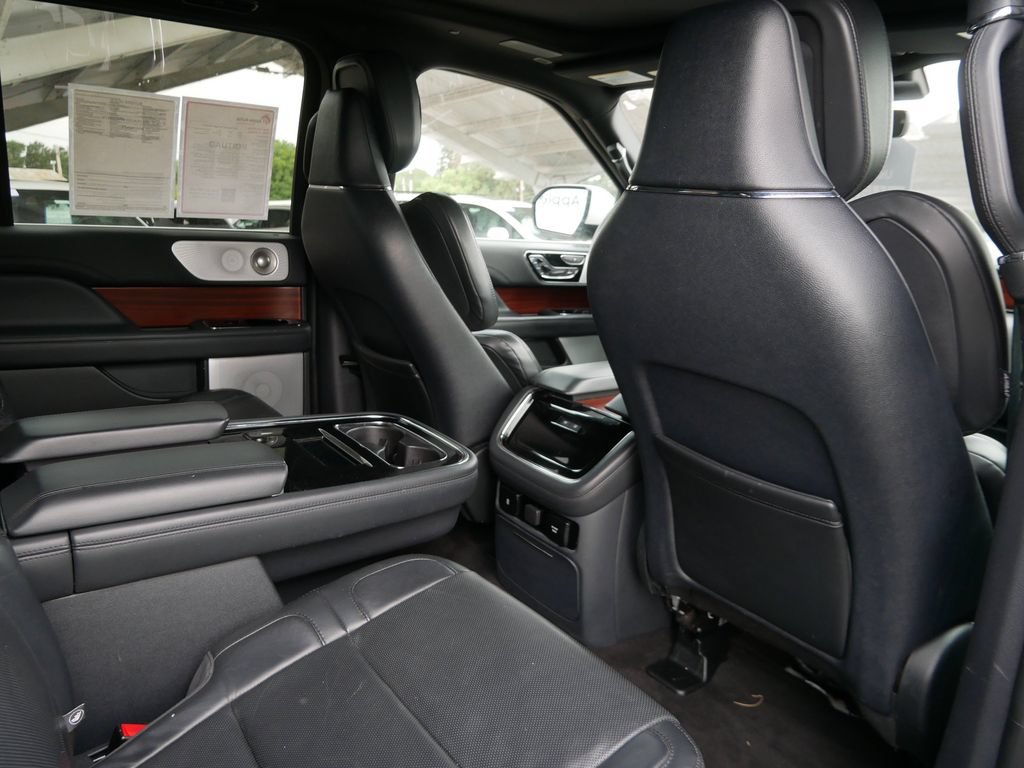 Used 2023 Lincoln Navigator Reserve AWD/4WD image 12