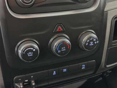 Used 2016 RAM 2500 Tradesman w/ Chrome Appearance Group image 16