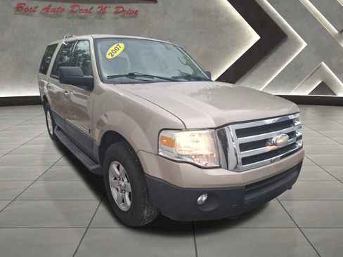 Used 2007 Ford Expedition XLT image 2