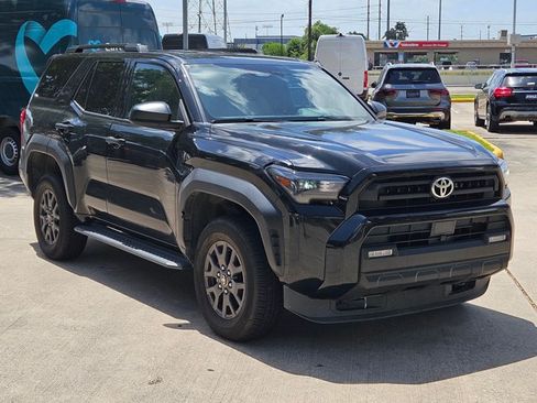 Used 2025 Toyota 4Runner SR5 AWD/4WD image 3