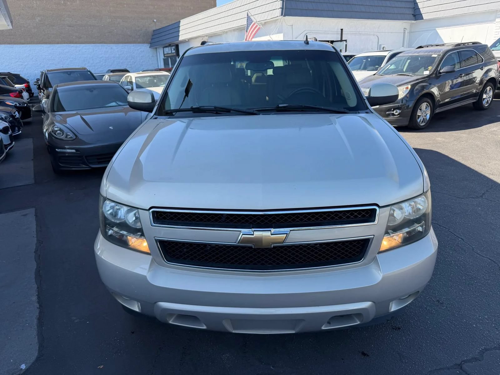Used 2007 Chevrolet Suburban LT w/ LT Preferred Equipment Group AWD/4WD image 8