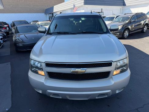 Used 2007 Chevrolet Suburban LT w/ LT Preferred Equipment Group AWD/4WD image 8