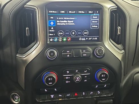 Used 2022 Chevrolet Silverado 2500 LT w/ Convenience Package image 22