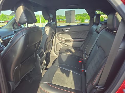 Used 2022 Ford Edge ST-Line AWD/4WD image 14
