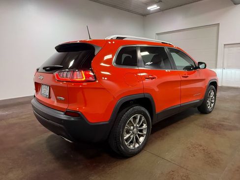 Used 2021 Jeep Cherokee Latitude Lux w/ Comfort/Convenience Group AWD/4WD image 34