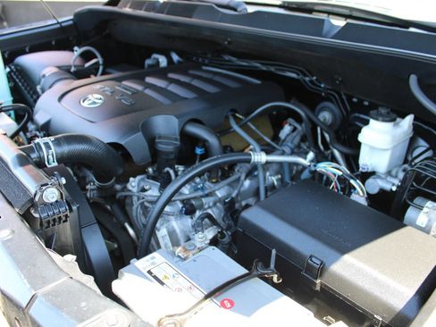 Used 2021 Toyota Tundra SR5 AWD/4WD image 25