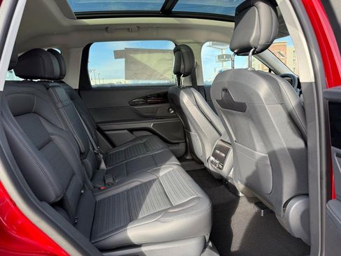 New 2026 Lincoln Nautilus Reserve w/ Jet Appearance Package image 5