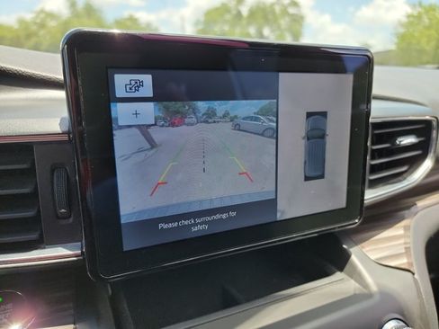 Used 2020 Ford Explorer Limited RWD image 24