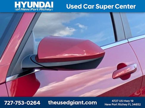Certified 2025 Hyundai Elantra SEL FWD image 11