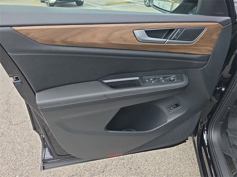 New 2026 Volkswagen Atlas SE image 16