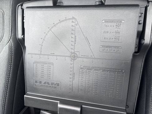 New 2026 RAM 1500 4x4 Crew Cab image 28