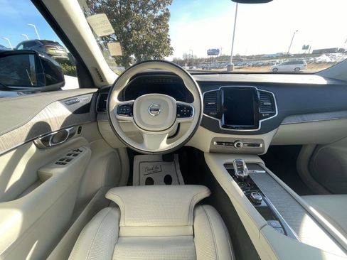 Certified 2023 Volvo XC90 T8 Ultimate w/ Lounge Package image 18