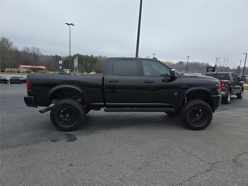 New 2026 RAM 2500 Big Horn AWD/4WD image 2