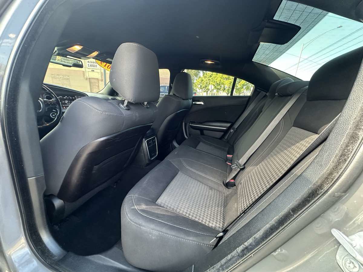Used 2019 Dodge Charger SXT w/ Cold Weather Package AWD/4WD image 37