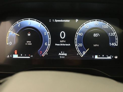 New 2025 Jeep Grand Cherokee Altitude image 28