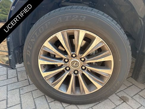 Used 2022 Lexus GX 460 Luxury w/ Accessory Package image 12