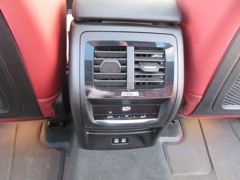 Used 2024 BMW X3 xDrive30i w/ Convenience Package image 42