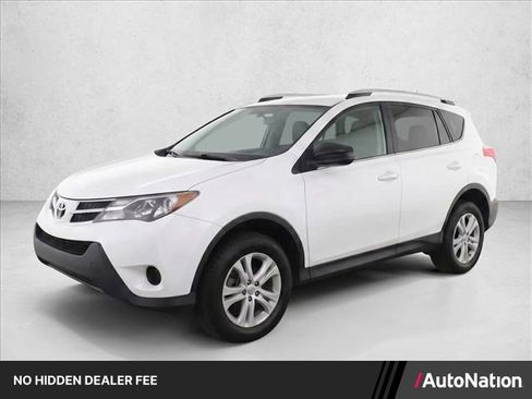 Used 2015 Toyota RAV4 LE AWD/4WD image 1