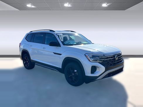 New 2026 Volkswagen Atlas Peak Edition AWD/4WD image 7