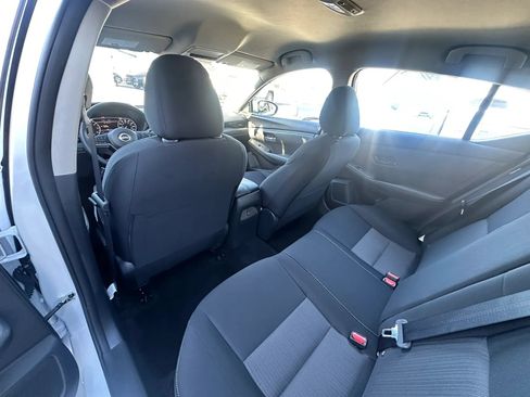 Used 2025 Nissan Sentra SV FWD image 27