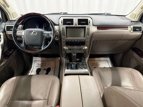 Used 2019 Lexus GX 460 Luxury AWD/4WD image 4