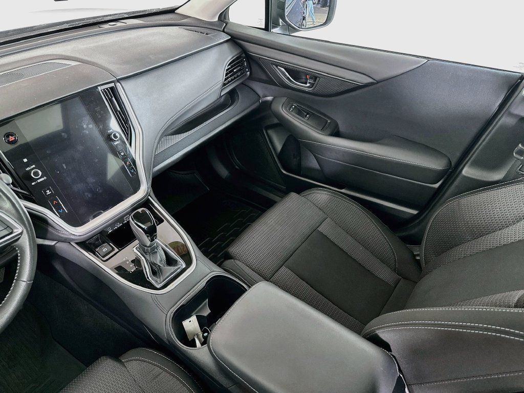 Used 2024 Subaru Outback Premium AWD/4WD image 32