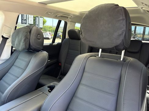 Used 2026 Mercedes-Benz GLS 450 4MATIC image 25
