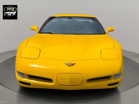 Used 2000 Chevrolet Corvette Coupe w/ Memory Pkg RWD image 8