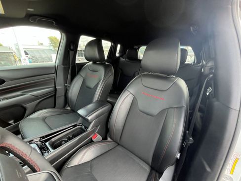 Used 2025 Jeep Compass Trailhawk w/ Trailer Tow Group image 36