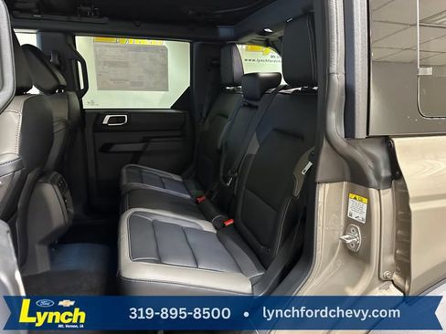 New 2026 Ford Bronco Outer Banks w/ Sasquatch Package AWD/4WD image 17