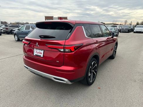 Used 2024 Mitsubishi Outlander SE image 6