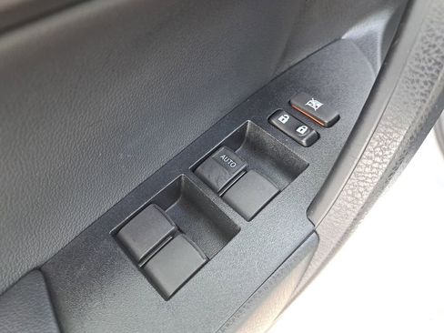 Used 2017 Toyota Corolla SE image 13