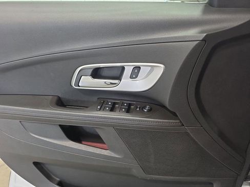 Used 2016 Chevrolet Equinox LS FWD image 14