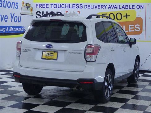 Used 2018 Subaru Forester 2.5i Premium w/ All-Weather Package AWD/4WD image 7