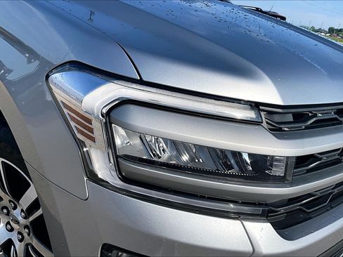 Used 2024 Ford Expedition XLT RWD image 28
