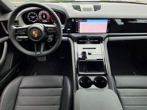 New 2025 Porsche Panamera 4 image 32