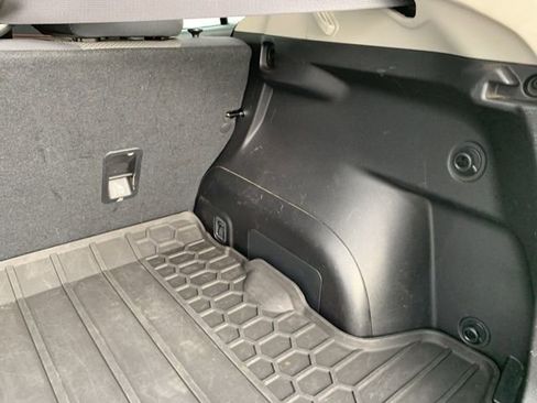 Used 2021 Subaru Crosstrek 2.0i Premium w/ Moonroof Package image 29