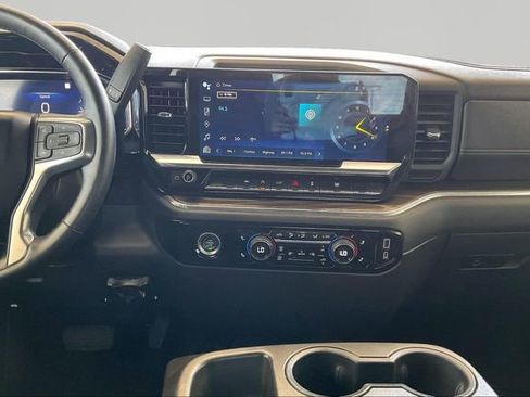Used 2023 Chevrolet Silverado 1500 LT AWD/4WD image 9