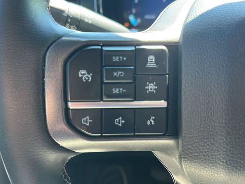 Used 2025 Ford F150 Lariat w/ Equipment Group 501A Mid AWD/4WD image 17