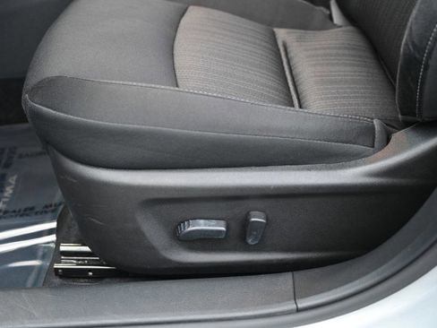 Used 2024 Nissan Altima 2.5 SV image 15