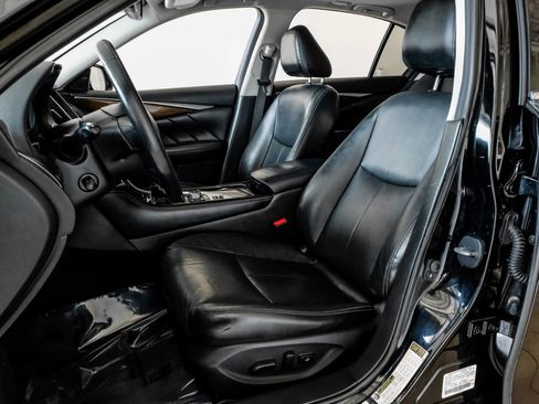 Used 2016 INFINITI Q50 3.0t Premium w/ Driver Assistance Package image 28